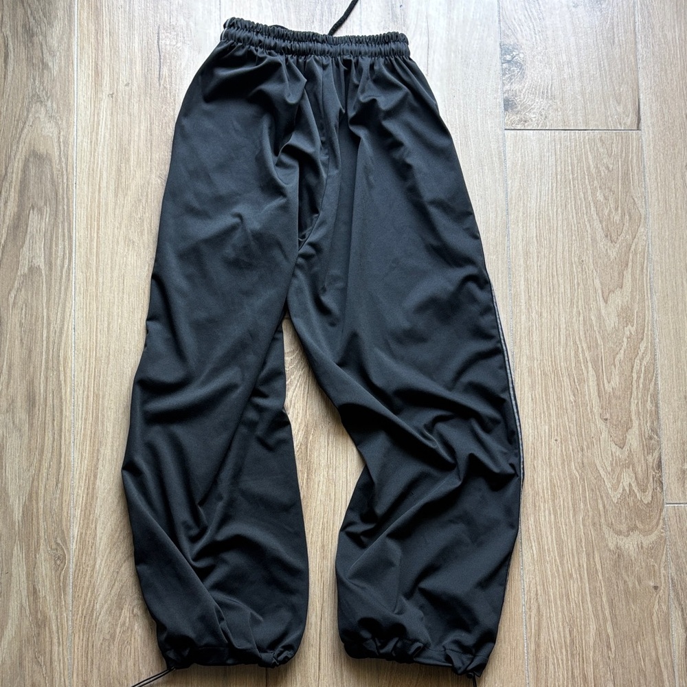 Korean brand Black Women’s Drawstring Track Pants - Picture 4 of 5